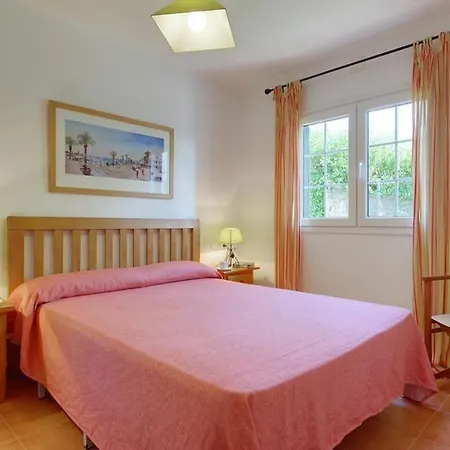 Binibequer Vell Sleeps 9 Pool Air Con Wifi * ביניבקה